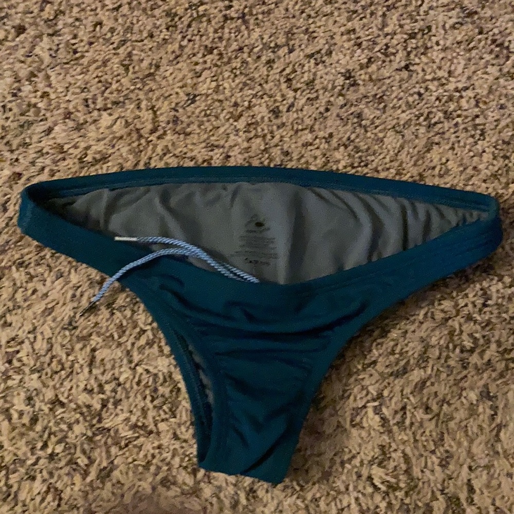 Jolyn Europe bottom